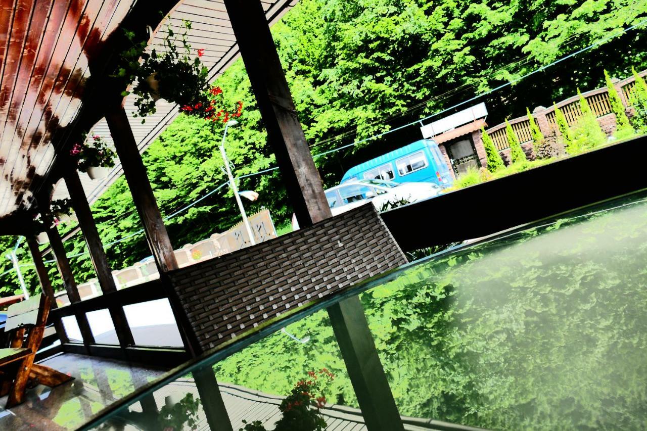 Pensiunea Roua Florilor Hotel อานีนา ภายนอก รูปภาพ