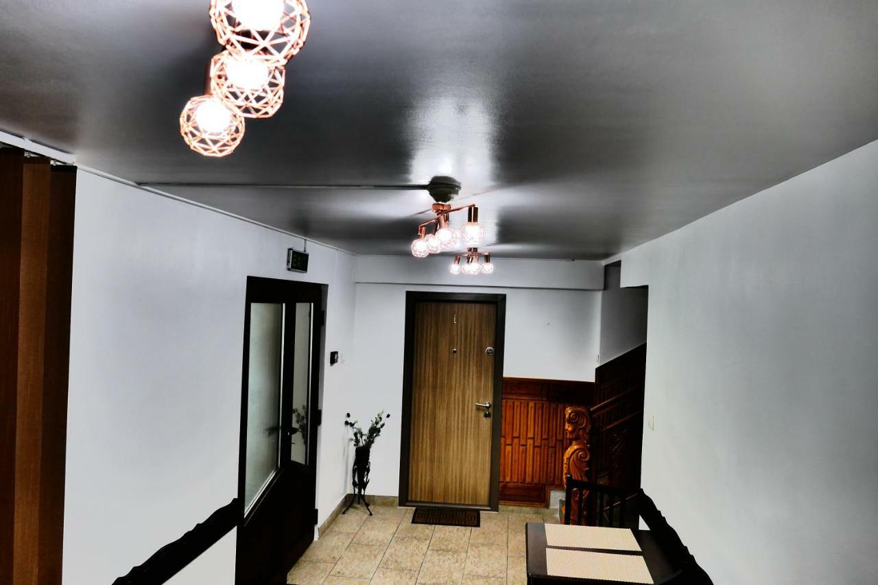 Pensiunea Roua Florilor Hotel อานีนา ภายนอก รูปภาพ